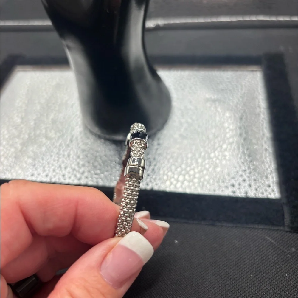 Elegant Silver and Black Magnetic Bangle ❤️